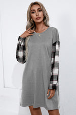 Load image into Gallery viewer, Plaid Sleeve Contrast T-Shirt Dress
