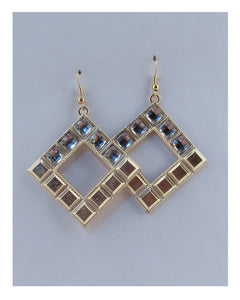 Drop rhombus earring