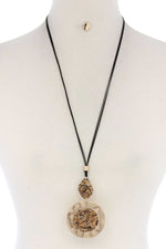 Load image into Gallery viewer, Cutout Circle Acetate Organic Shape Pendant Pu Leather Necklace
