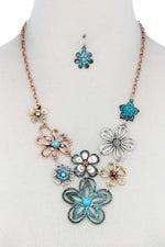 Load image into Gallery viewer, Metal Flower Necklace
