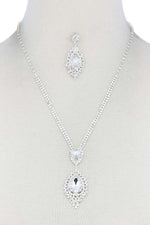 Load image into Gallery viewer, Rhinestone Necklace
