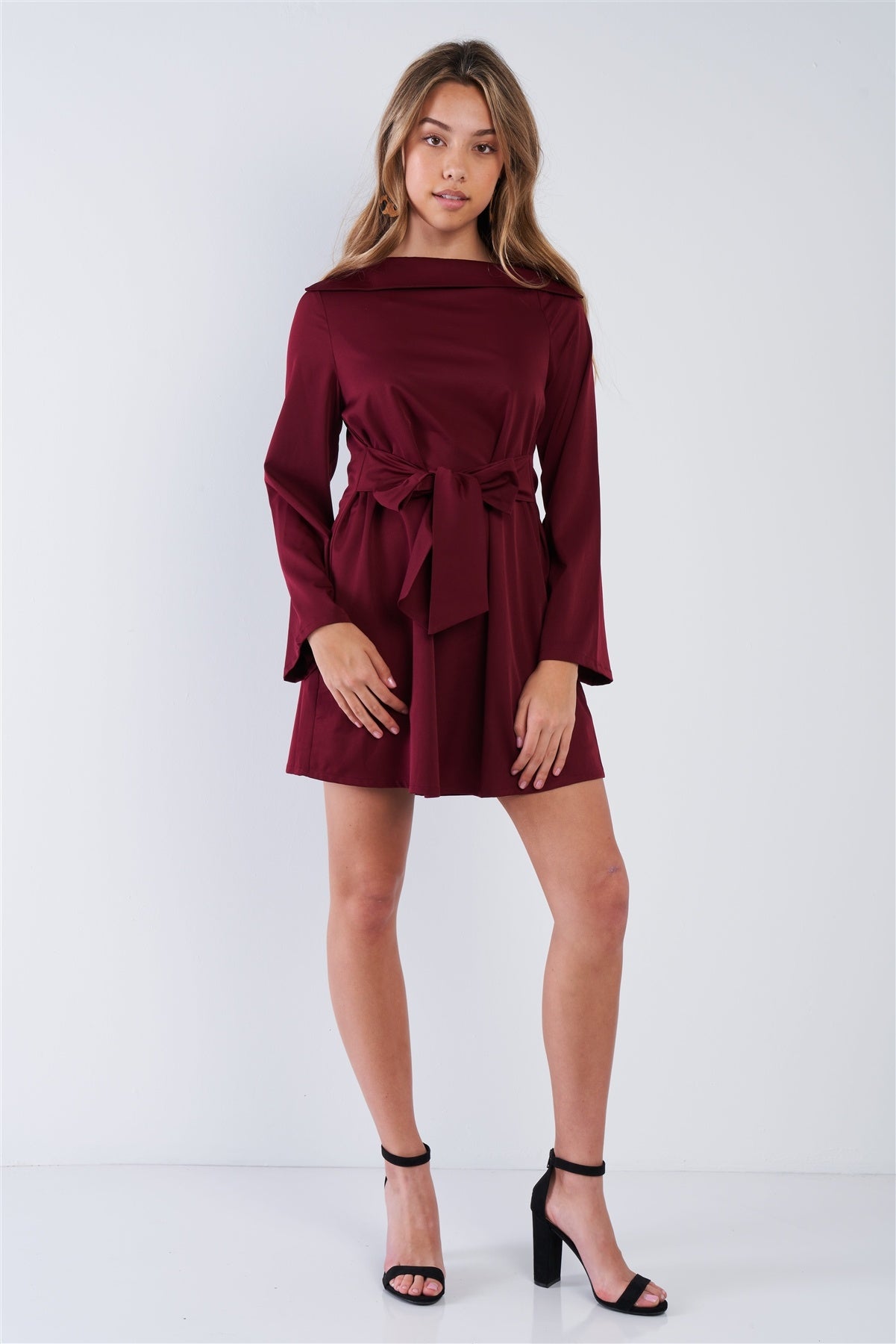 Straight Neck Solid Front-tie Dress