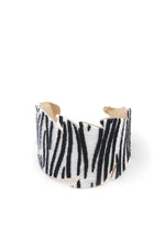 Load image into Gallery viewer, Leaf Cut Out Pattern Cuff Bracelet
