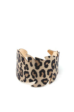 Load image into Gallery viewer, Leaf Cut Out Pattern Cuff Bracelet
