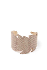 Load image into Gallery viewer, Leaf Cut Out Pattern Cuff Bracelet
