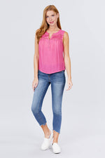 Load image into Gallery viewer, Sleeveless Front Pleats Detail Woven Top
