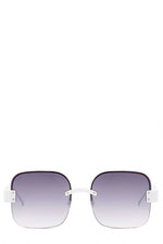 Load image into Gallery viewer, Stylish Shatter Resistant Poly Carbonate Sunglasses
