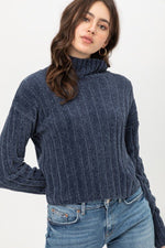 Load image into Gallery viewer, Mini Velvet Chenille Crop Sweater
