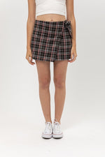 Load image into Gallery viewer, Knit Yarn Dye Plaid Skirt
