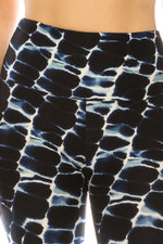 Load image into Gallery viewer, Yoga Style Banded Lined Abstract Print Knit Legging
