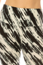 Load image into Gallery viewer, Yoga Style Banded Lined Multi Print Knit Legging
