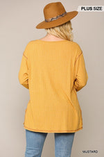 Load image into Gallery viewer, Two-tone Ribbed Tunic Top with Side Slits
