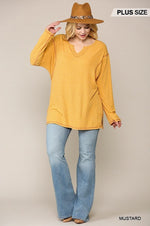 Load image into Gallery viewer, Two-tone Ribbed Tunic Top with Side Slits
