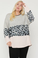 Load image into Gallery viewer, Plus Size Color Block Top Featuring A Leopard Print Top
