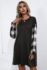 Load image into Gallery viewer, Plaid Sleeve Contrast T-Shirt Dress
